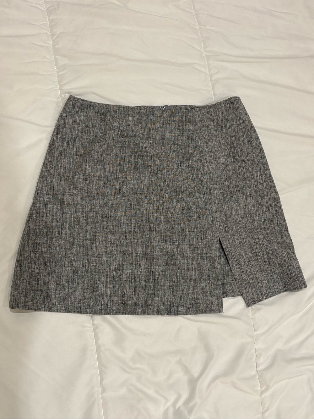 A. Byer Heather Gray Mini Skirt with Side Slit